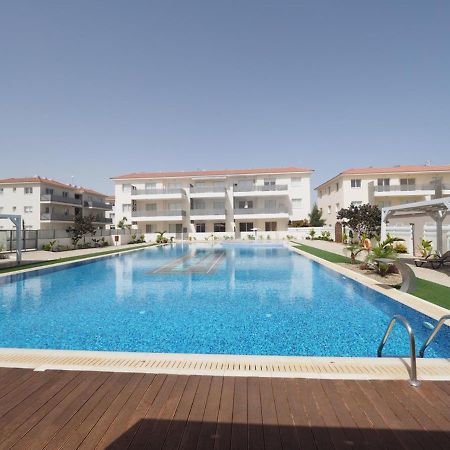 ♥ Sunny&Cozy Family Apartment ★ Walk To The Beach☼ Paralimni Dış mekan fotoğraf