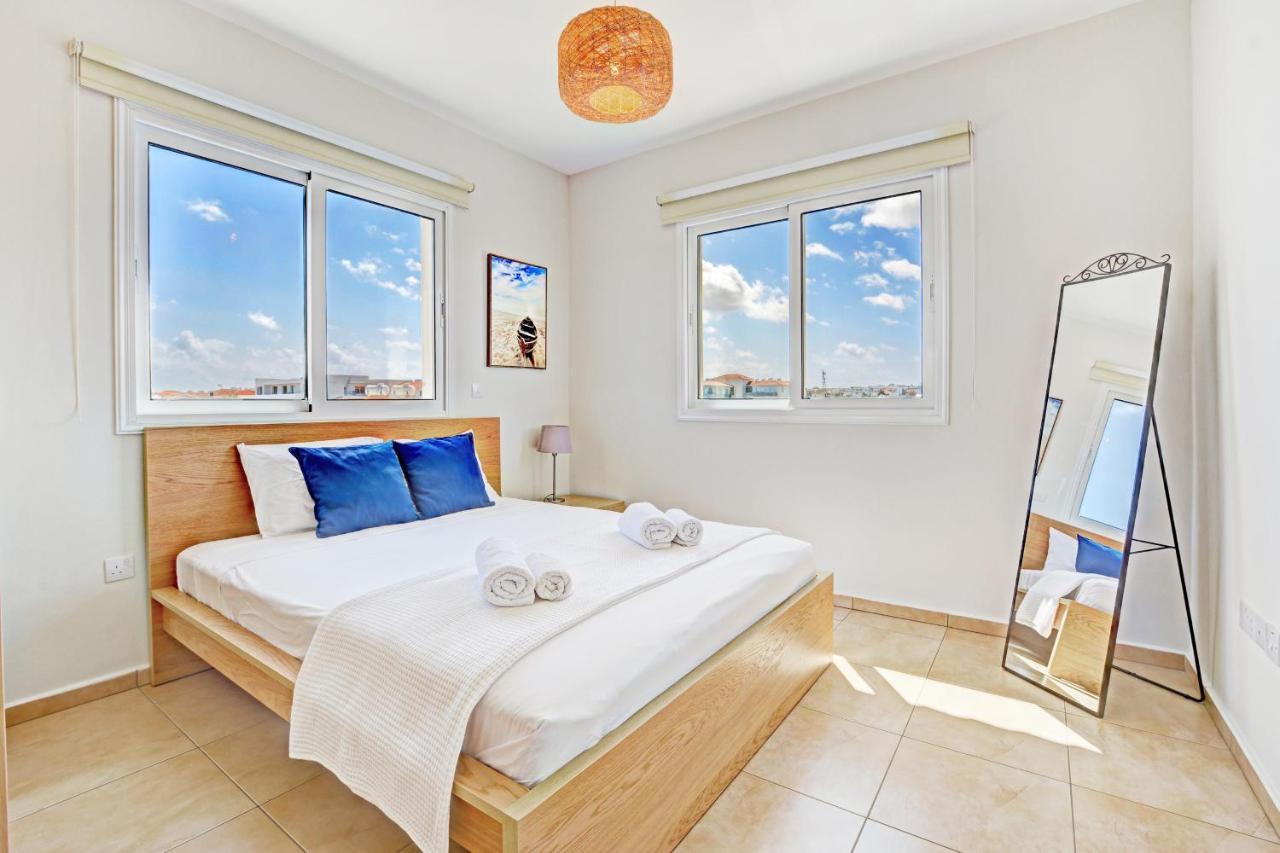 ♥ Sunny&Cozy Family Apartment ★ Walk To The Beach☼ Paralimni Dış mekan fotoğraf