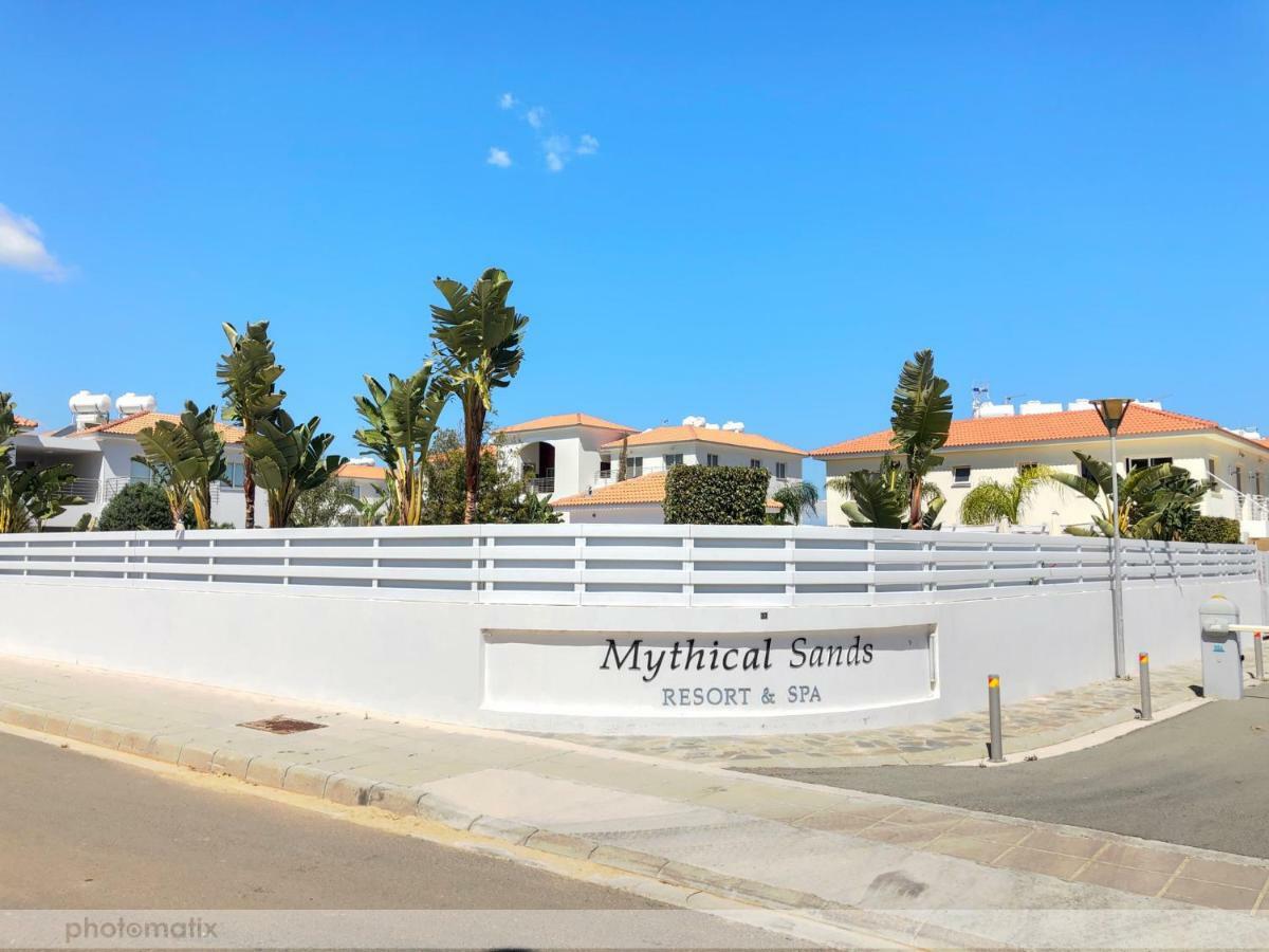 ♥ Sunny&Cozy Family Apartment ★ Walk To The Beach☼ Paralimni Dış mekan fotoğraf