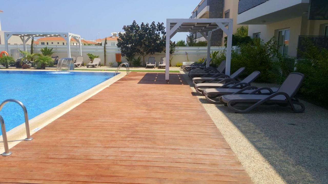 ♥ Sunny&Cozy Family Apartment ★ Walk To The Beach☼ Paralimni Dış mekan fotoğraf