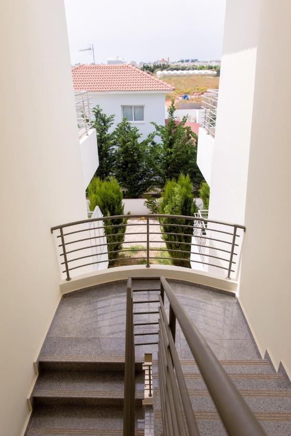 ♥ Sunny&Cozy Family Apartment ★ Walk To The Beach☼ Paralimni Dış mekan fotoğraf