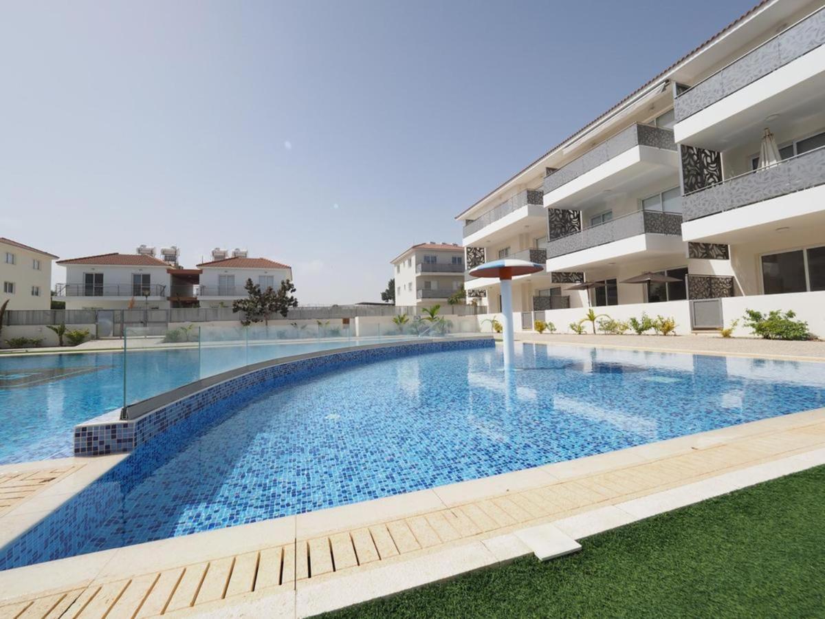 ♥ Sunny&Cozy Family Apartment ★ Walk To The Beach☼ Paralimni Dış mekan fotoğraf